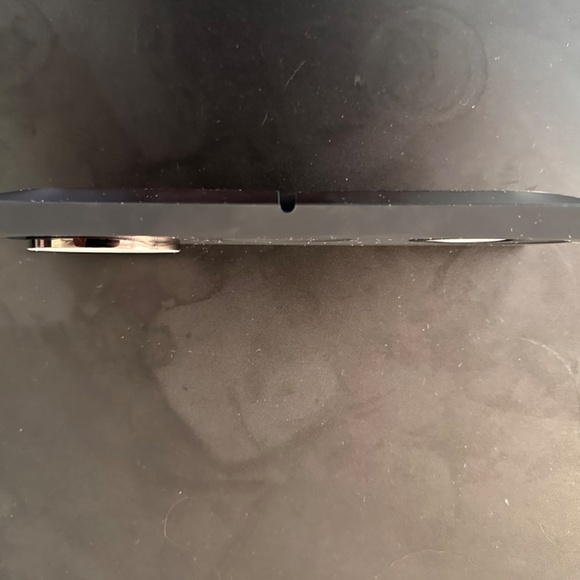 Used Belkin boost charge pro 3-1 wireless charging pad with mag safe - Picture 4 of 7